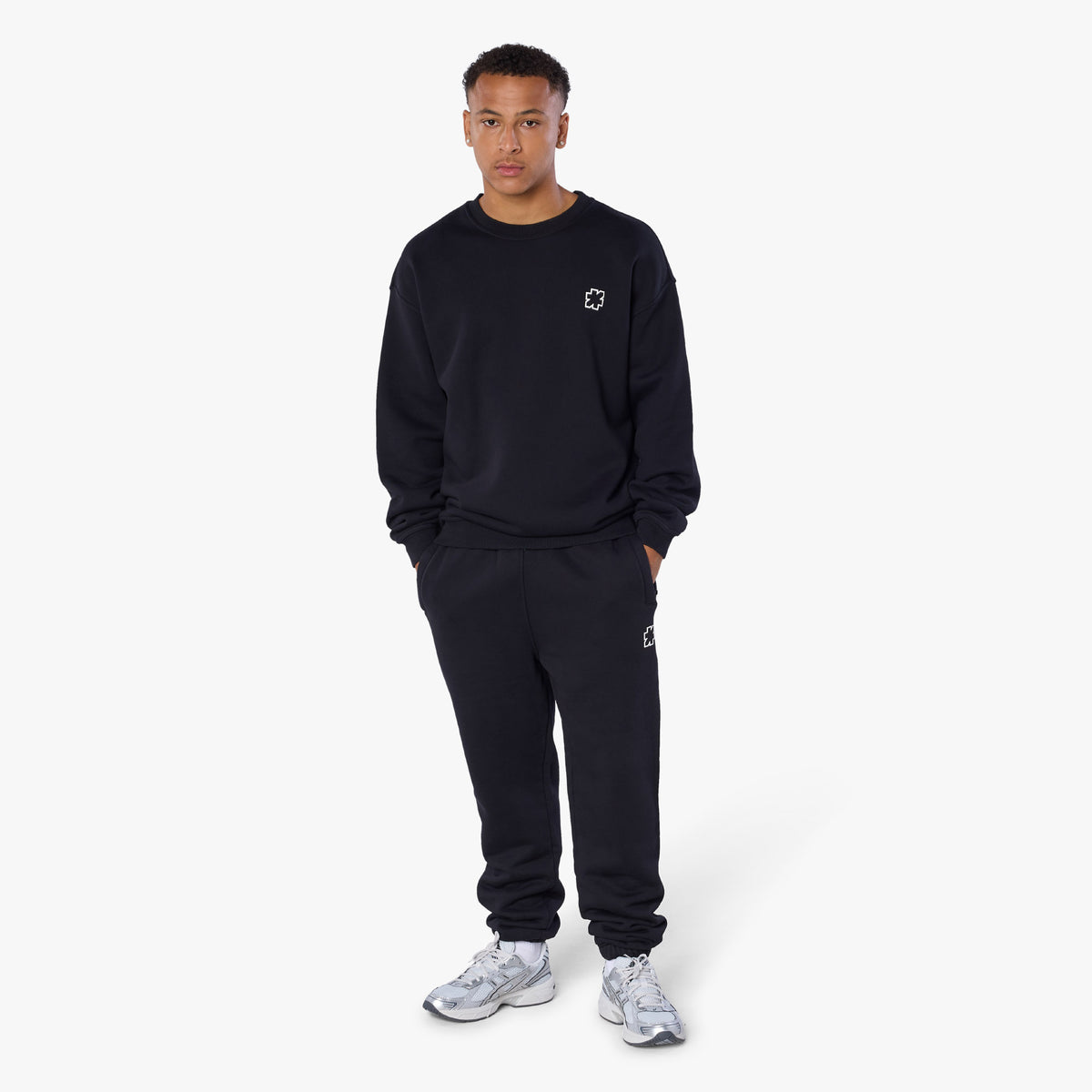 Black | Alt 2